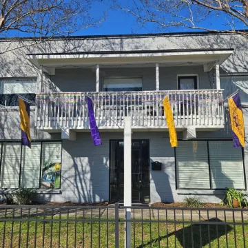 Welcome Travelers: the parade route, downtown Mobile, and BFM are all right here