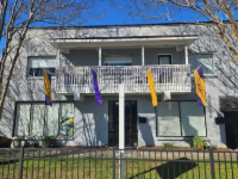 Welcome Travelers: the parade route, downtown Mobile, and BFM are all right here