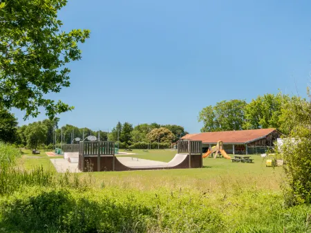 Jade et Elena Отели в г. Ли-Э-Микс