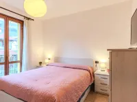 Teto Hotels in Dongo