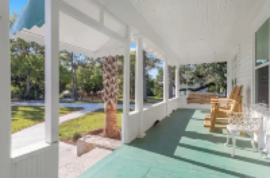 The Florida Cracker "THE PARKER HOUSE"  Charming home in Brooksville,FLORIDA