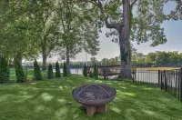 Waterfront Guest House Suite, River Views 15 minutes from Downtown! Pet Friendly Hotel in zona Chaffin's Barn Dinner Theater