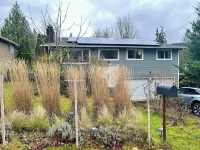 Luxury 3BR - 2BA Family Home Near Seattle & Bellevue - Pet Friendly - EV Charger