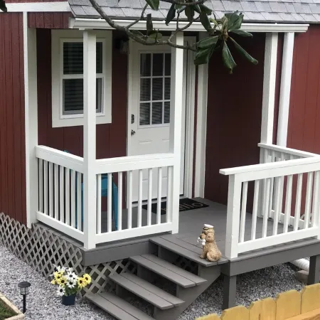Adorable private studio-style guesthouse! 15 min from beaches!