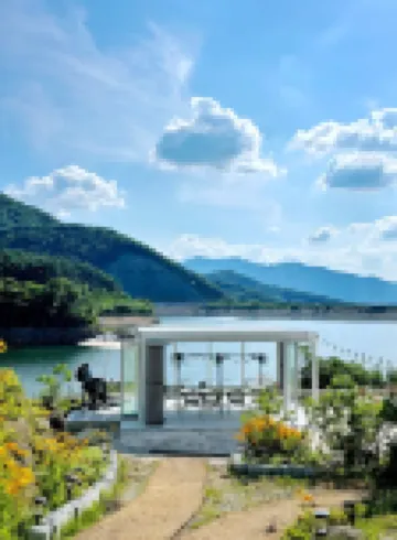 Jinan Lake Pension