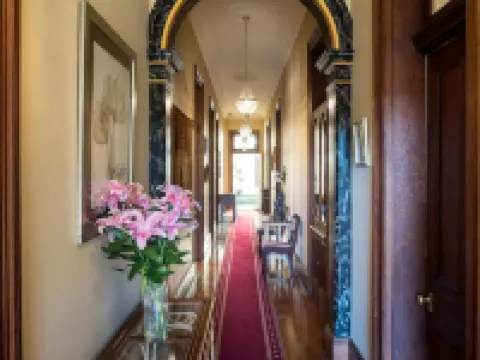 Loloma House Hotels in Armidale