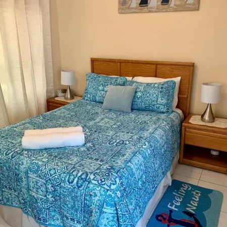 S4 BP Steps to Beach Entire Apartment