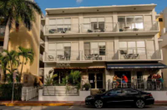 Rock Apartments by Lowkl Hotel a 