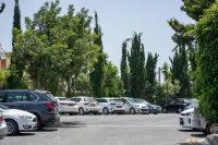 Grecian Park - ที่มีที่จอดรถ