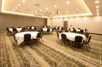 Holiday Inn & Suites Detroit - Troy فنادق في تروي