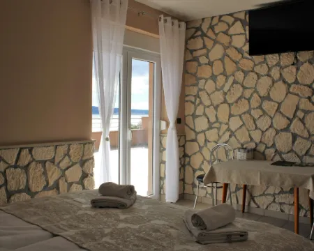 Pansion Dalmacija Hotels in Duce