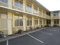 Grand Central Motel - parkir
