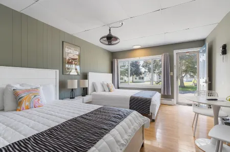 The Beaches Guest Rooms and Cottages