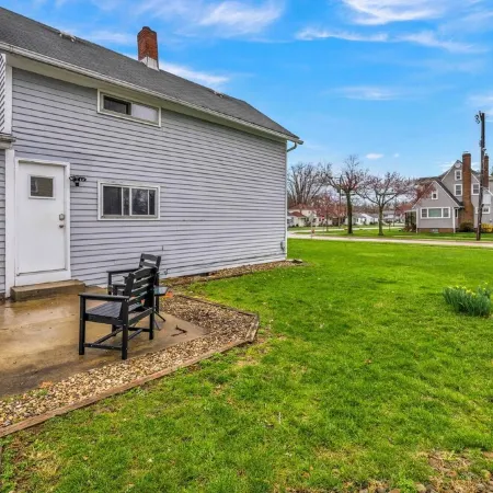 New! Renovated 1BR w/ King: Modern Comfort