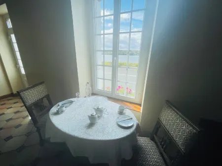 Domaine Jeanne de Laval Отели в г. Ле Гарен Сюр Луар