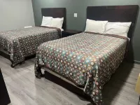 Red Carpet Inn Garfield Heights - parking