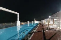 LE BLEU NAKSAN HOTEL - Kolam Renang