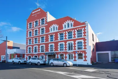 Manor Place Apartment Hotels near Brighton Beach