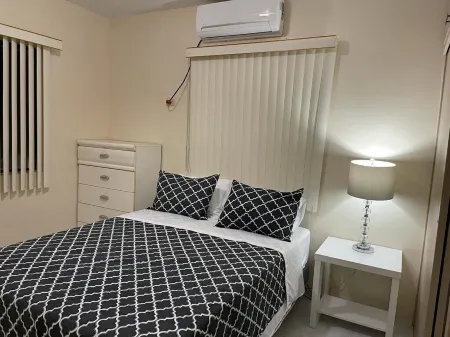 Beautiful Condos Near Private Beach Отели в г. Тамунинг