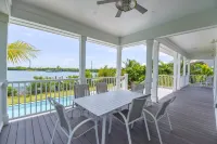 Springtide House by Brightwild Waterfront Pool