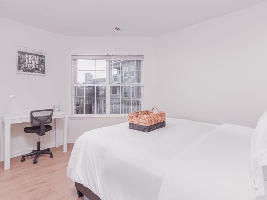VA - Avalon - Apt 302