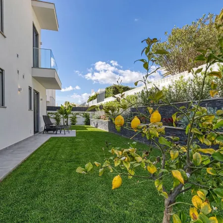 Manatee - Modern & Luxurious villa