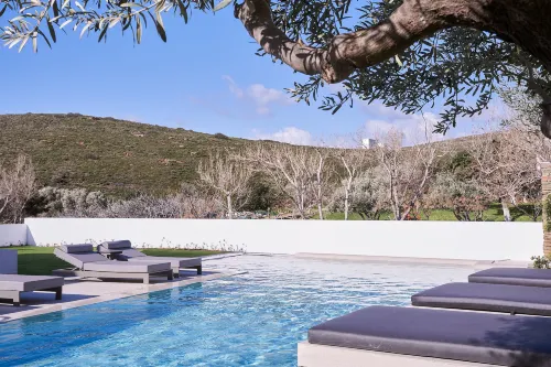 Aelia Hotels in Gavrio