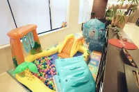 CVS・BAY HOTEL Main Building・Bay Tower