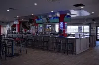 Baymont by Wyndham Shakopee - bar