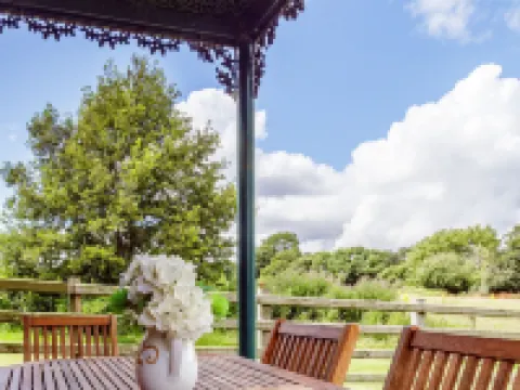 Oak Mead Hotels in Wrexham