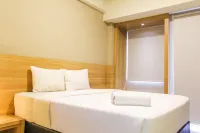 Cozy and Comfortable Studio (No Kitchen) Apartment at Mustika Golf Residence - Parkplatz