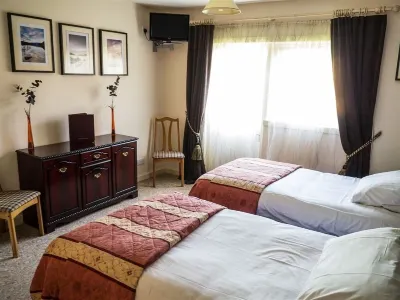 The Golf Tavern Hotels in 