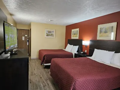 Budgetel Inn & Suites Hotels near Fort Scott Community College