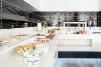 Hostal Neptuno - breakfast