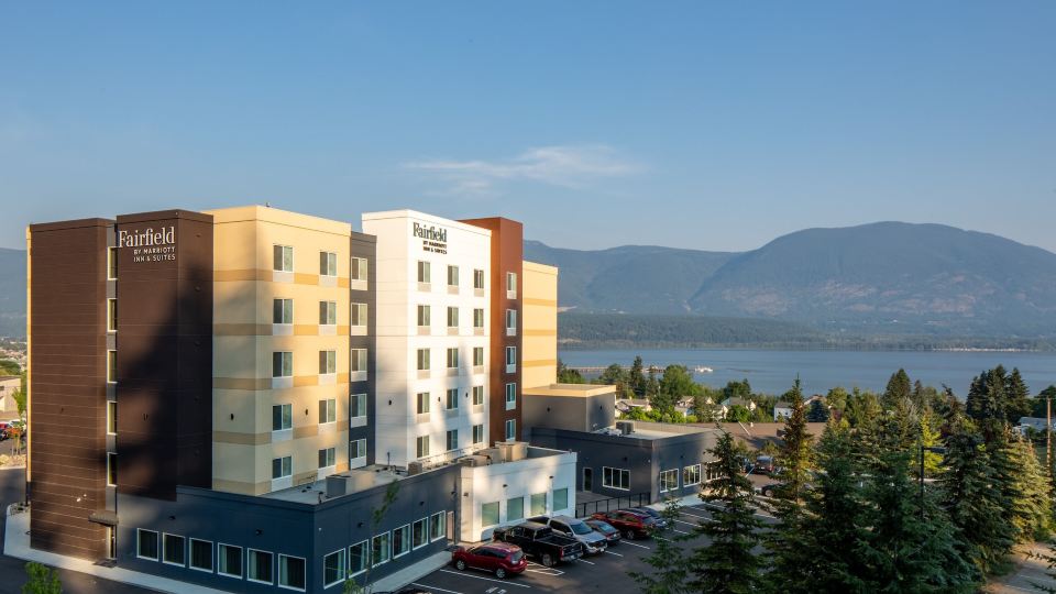 Fairfield Inn & Suites Salmon Arm