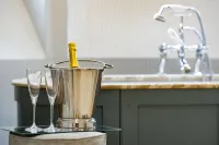 Cbh Jockey Club Rooms - bar