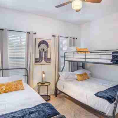 Brand New Stylish 3Br2BA Near Exciting Downtown Rooms