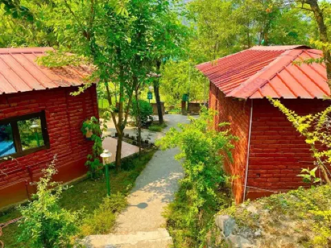 Himalayan Comforts Hotels near Dhari Devi Temple