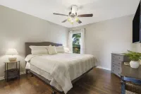 Troon Golf Bungalow - Branson - Golf Course View & on-Site Amenities Hotel a Branson Township