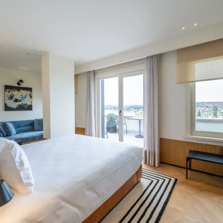 The Gift Hotel Отели рядом с достопримечательностью «Каракой»
