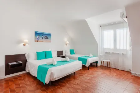 Checkin Torredembarra Отели в г. Торредембарра