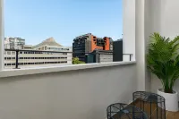 The Carrington Aparthotel by Totalstay - Airport Shuttle