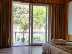 Qcent Woods Resort & Spa, Rishikesh