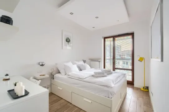 Warsaw Night Apartments Giełdowa Отели рядом с достопримечательностью «The Water Allegory»