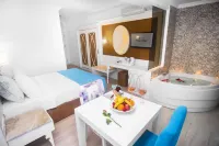 Ocean Blue High Class Hotel & Spa - Bathtub