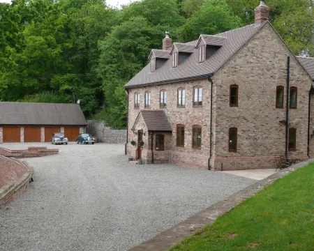 The Motor House Hotels in Ledbury