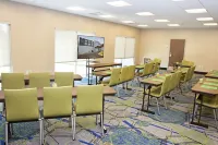 Holiday Inn Express & Suites Greenwood Mall Hôtels à : Greenwood