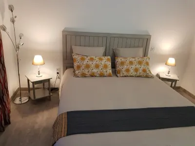 Villa 13&15 chambres d'hôtes Hôtels à proximité de : Cinéma Le Relais