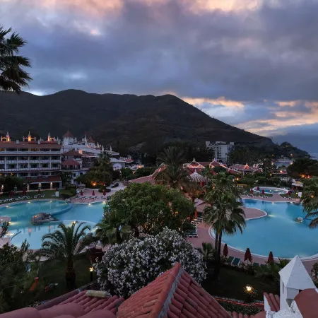 Marti Resort Deluxe Hotel