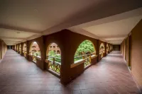 Ancient Bagan Hotel - parking